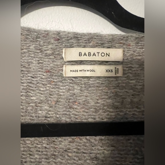 Babaton x ARITZIA V-neck Pullover Long Sleeve Sweater - Picture 4 of 5